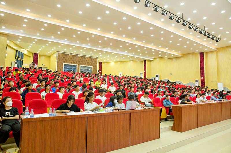  “助力乡村振兴 谱写科技新篇”———第十一届崇左市大学生科普演讲比赛在我校顺利举行